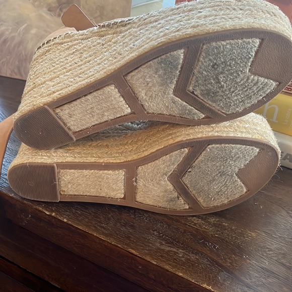 Marc Fisher wedge sandals - Picture 4 of 6